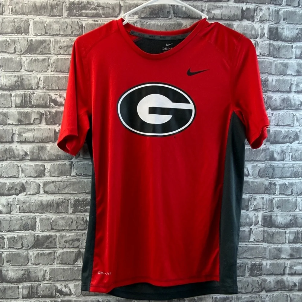 Nike bold red